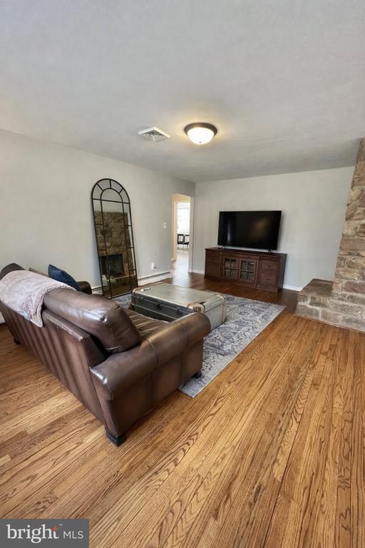 Building Photo - 255 Kimbel Dr