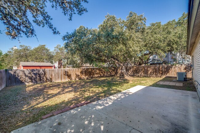 Building Photo - Welcome home to this single-story home in highly desirable Northwest Crossing
