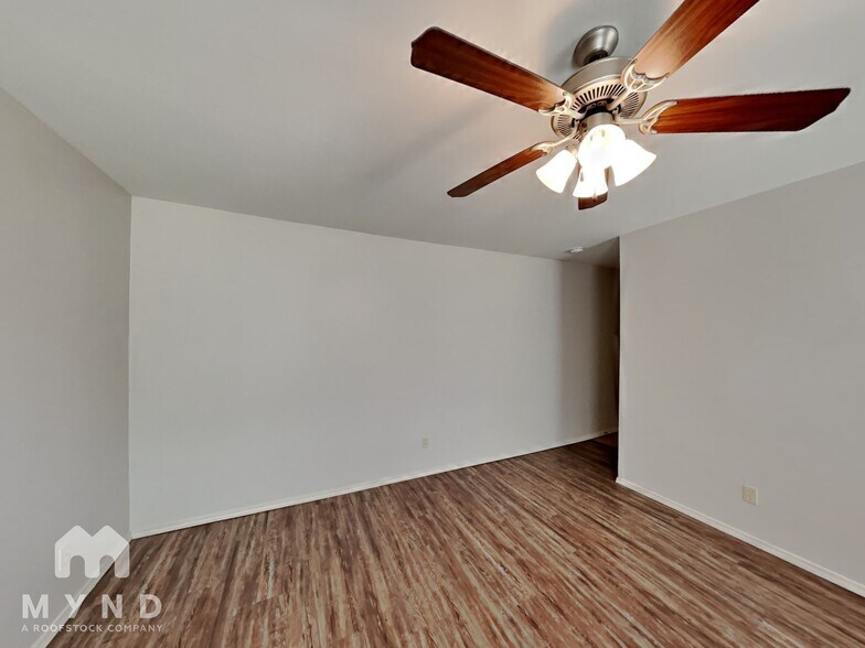 Building Photo - 14617 Moon Daisy Dr