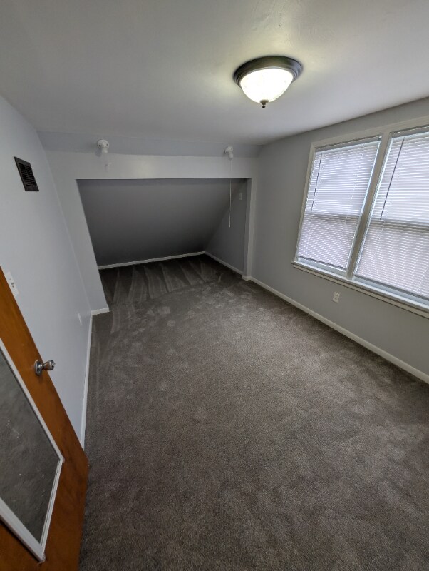 Building Photo - 1805 Ohm Ave