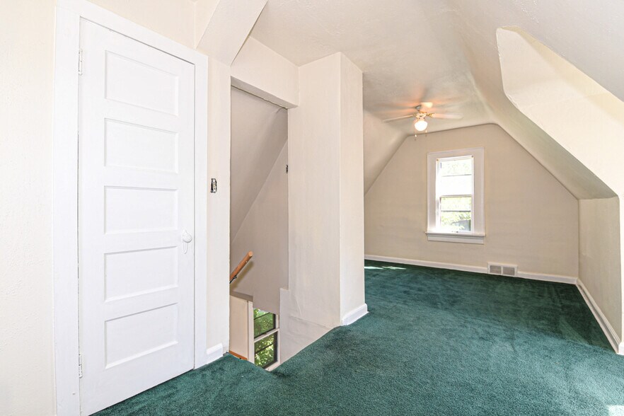 Building Photo - 170 N 69th St
