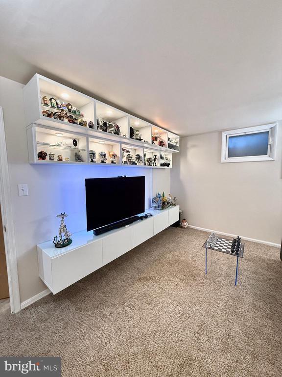 Building Photo - 5500 Woodlawn Manor Ct