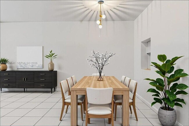 Building Photo - 2200 Park Ln