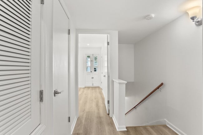 Building Photo - Brand New 2BD/1.5BA Only 1/2 Block Off St Charles Ave