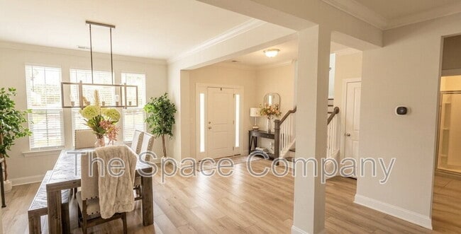 Building Photo - 610 S Pointe Blvd