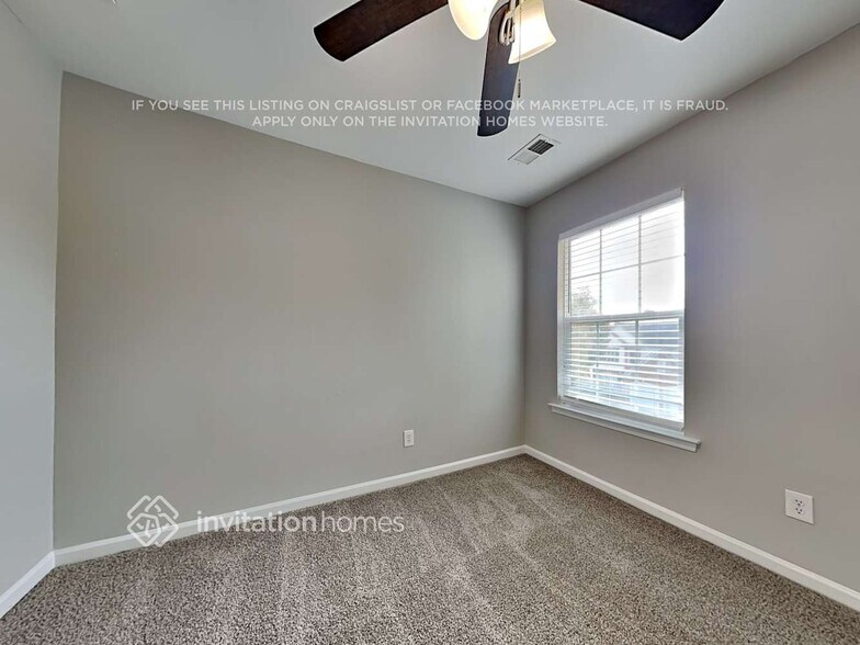 Building Photo - 11027 Holm Oak Pl