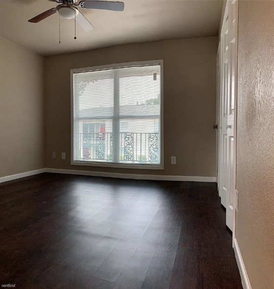 Building Photo - 7065 Bellfort Ave