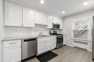 Building Photo - 416 Tompkins Ave