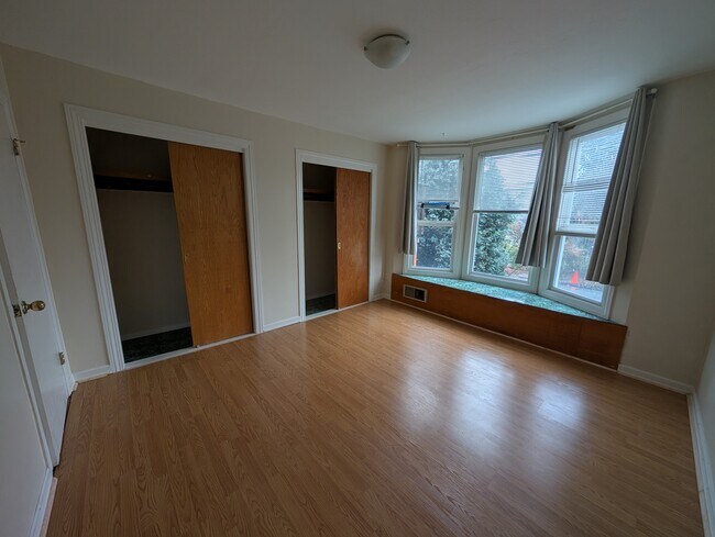 bedroom 2 - 2005 SE Taylor St