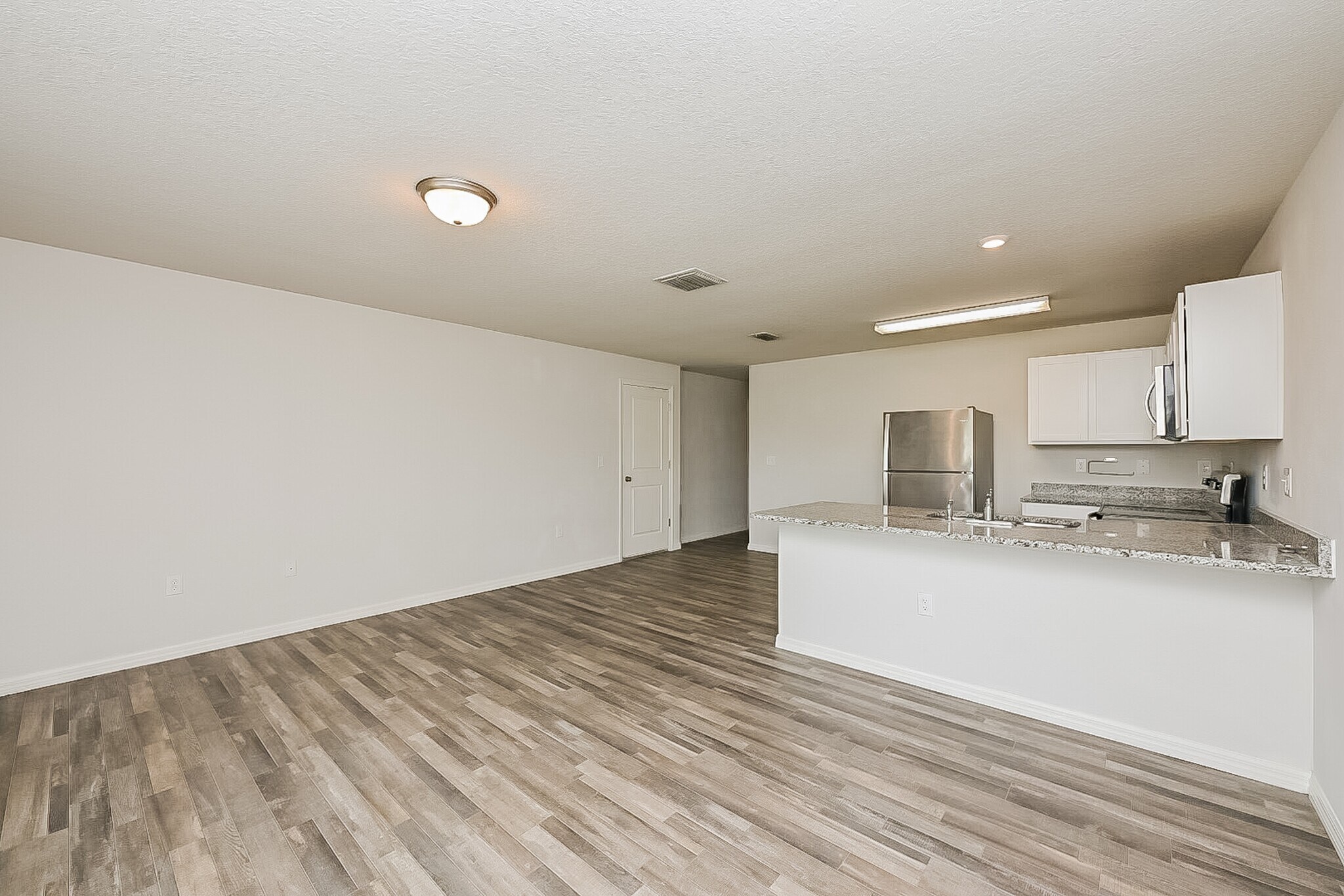 Building Photo - 26485 Wakefield Dr