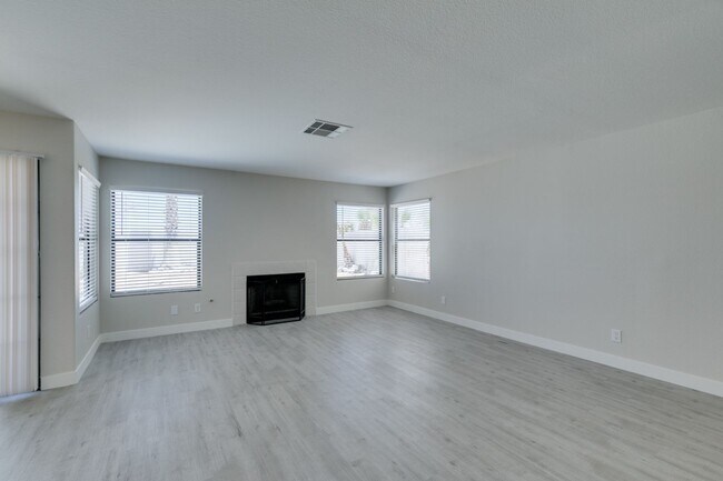 Building Photo - Great 3 bedroom home in South Shores!!