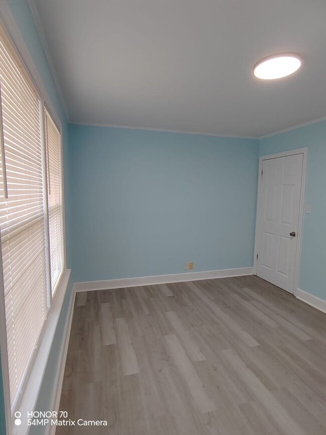 Building Photo - Charming 4-Bedroom Home for Rent – Peaceful & Nature-Filled Setting