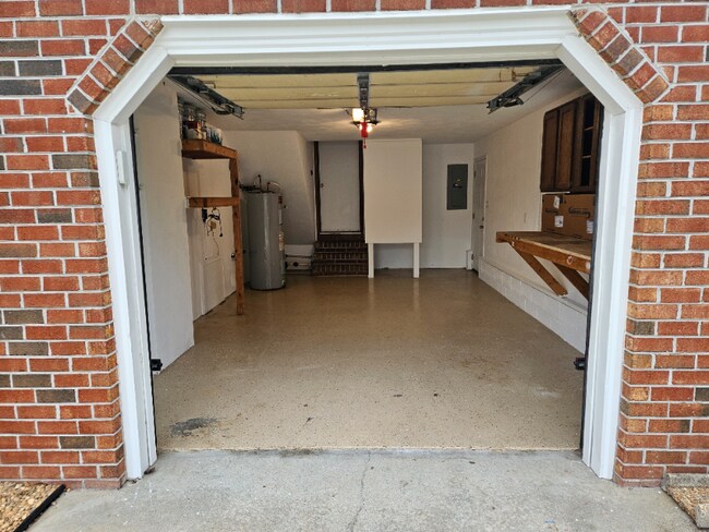 Building Photo - 1316 Winfall Dr