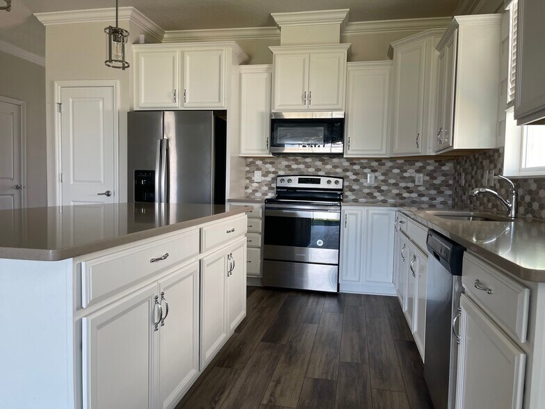 Building Photo - 3276 Buoy Cir