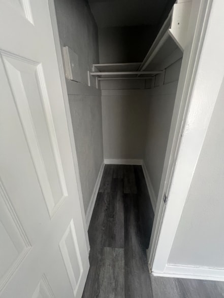 Building Photo - 1743 Sichel St