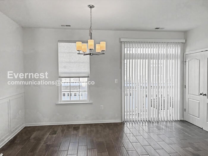 Building Photo - 10612 Presidential Pkwy