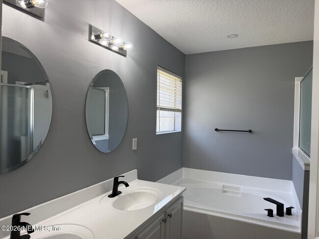 Building Photo - 3886 Pebble Brooke Circle South