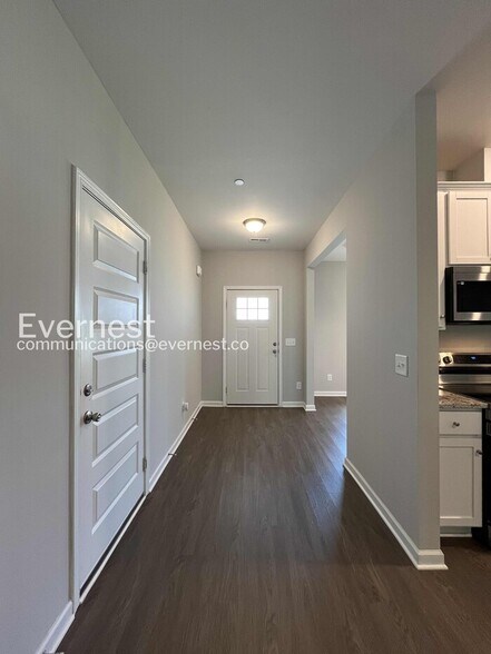 Building Photo - 1046 Echo Rdg Rd