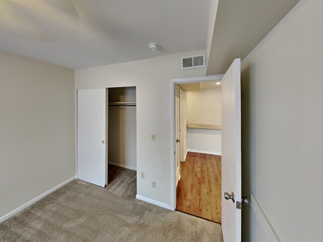 Building Photo - 31 Chittenden Ave
