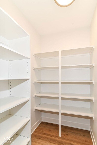 Building Photo - 717 E 27th St