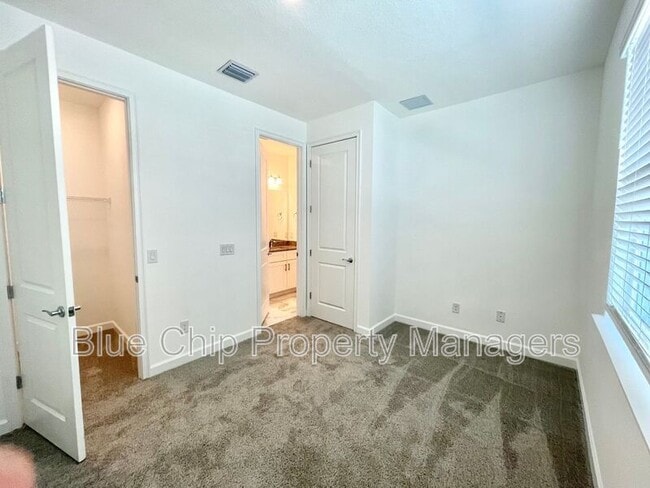 Building Photo - 12101 Via Caselli Ln