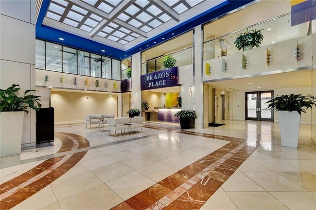 Building Photo - 800 Brazos St