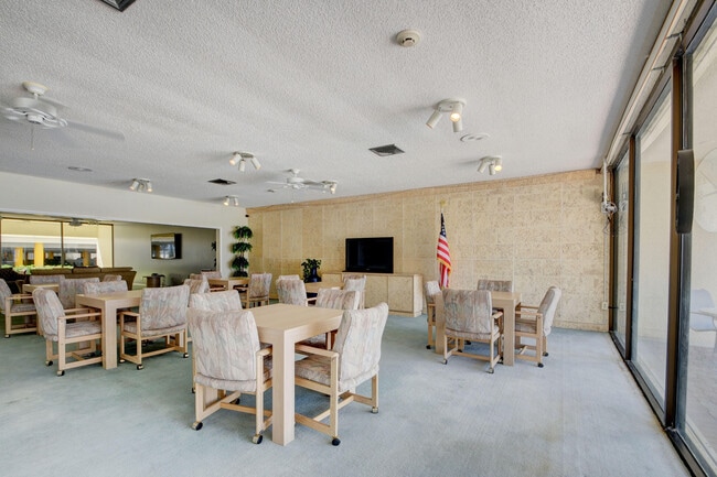Building Photo - 3540 S Ocean Blvd