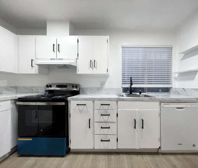 Building Photo - 2365 Fallingtree Dr