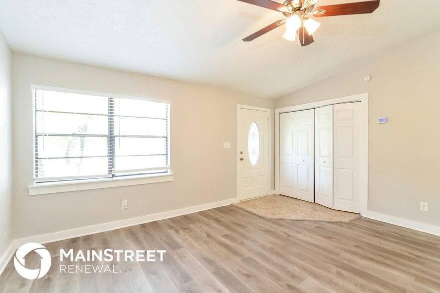 Building Photo - 7405 Calmoso Ave