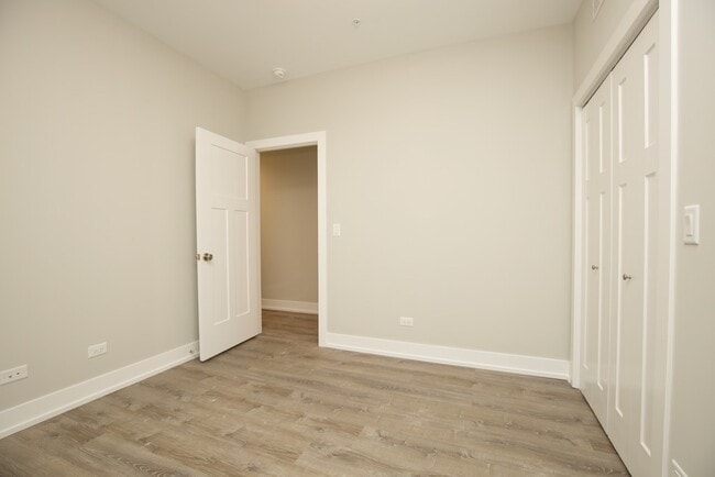 Building Photo - 1143 Maple Ave