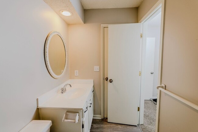 Building Photo - 6811 W 149th Terrace