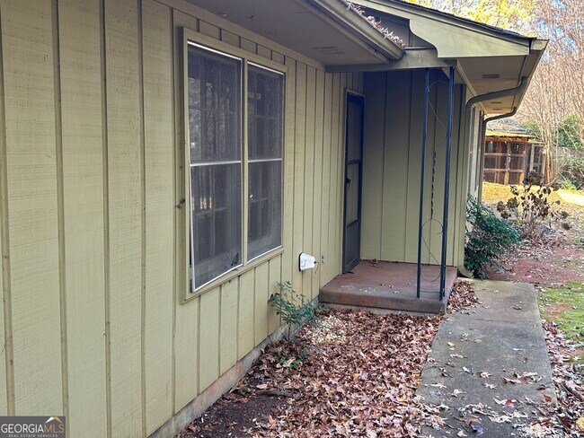 Building Photo - 627 Epps Bridge Pkwy