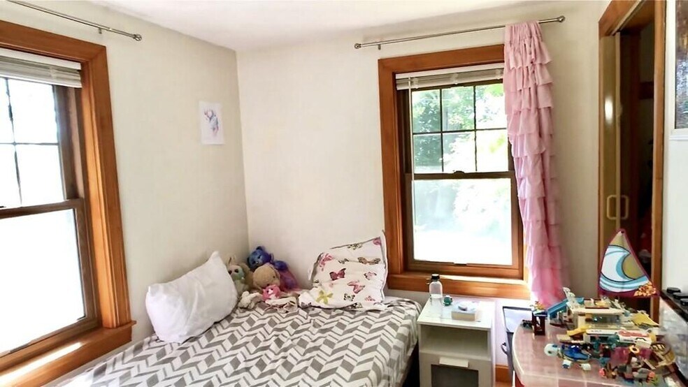 Building Photo - 8 Dunedin Rd