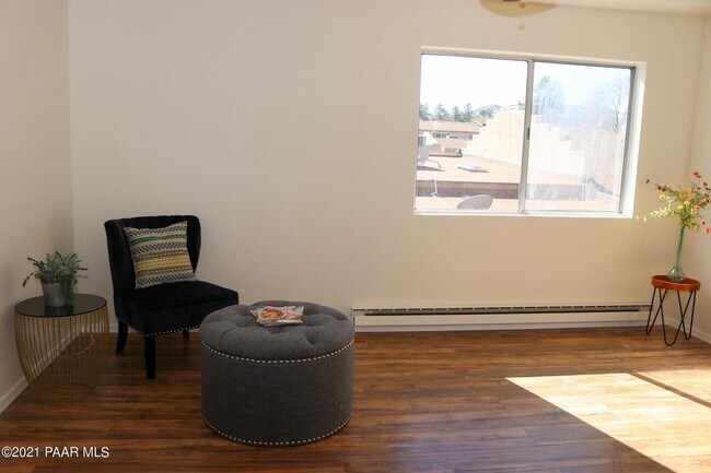 Building Photo - 2-Story Two Bedroom Townhouse West Prescott
