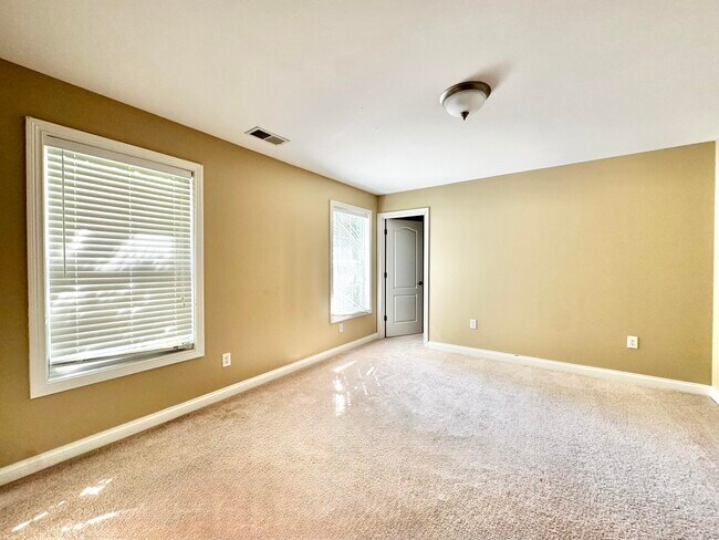 Building Photo - 3020 Blackford Pkwy