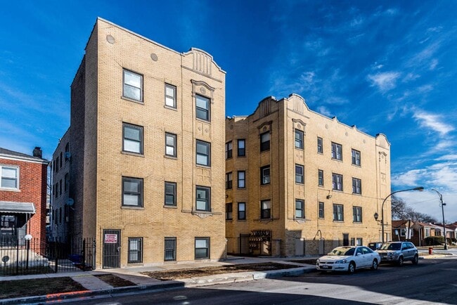 Building Photo - 418 S Laramie