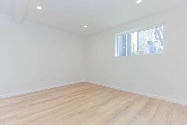 Building Photo - 1855 Euclid Street Residences