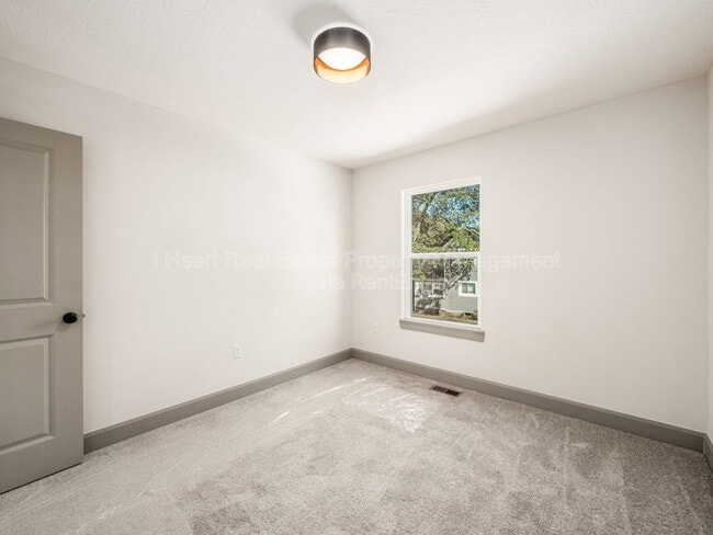 Building Photo - 130 N Guilford Ave