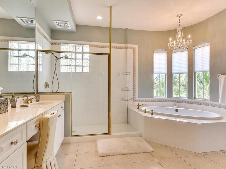 Building Photo - 2605 Estrella Dr