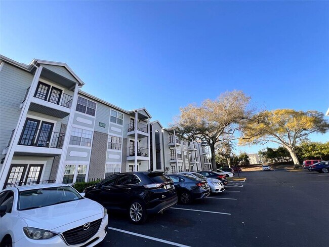 Building Photo - 10207 N Alafaya Trail