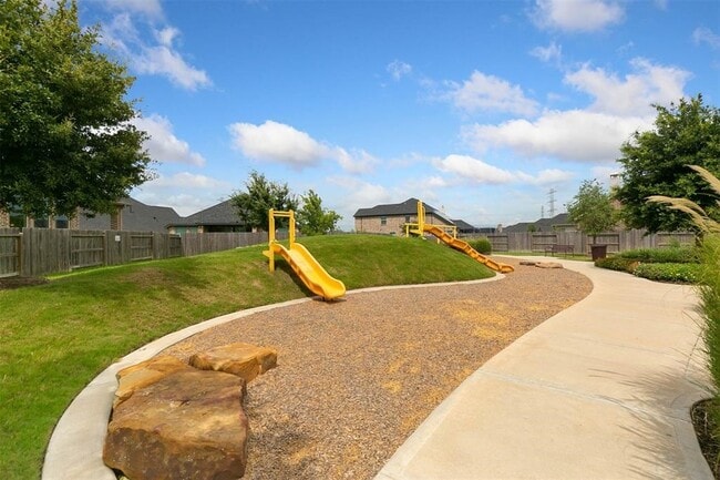 Building Photo - 7831 Lago River Ln