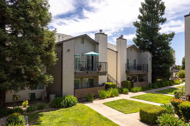 Building Photo - 9239 Elk Grove Florin Rd