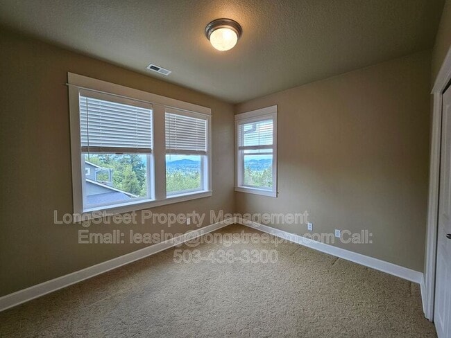 Building Photo - 10225 SE Bristol Ln
