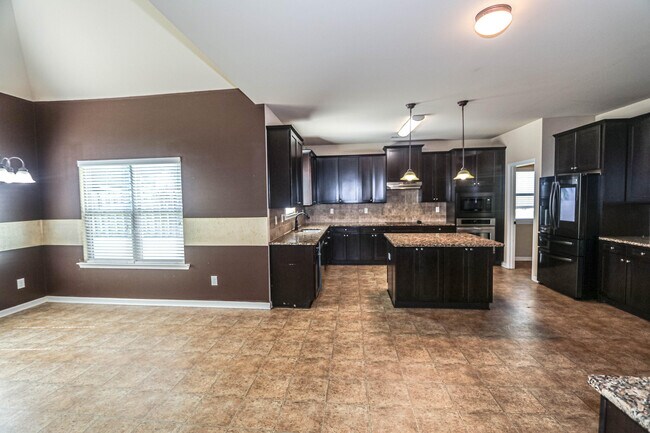 Building Photo - 1357 Highwoods Pass