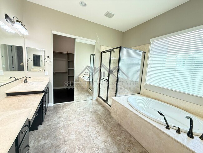 Building Photo - 4032 S Pleasant Pl