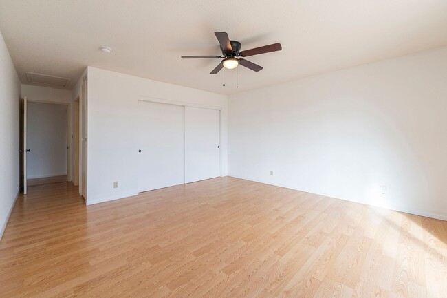 Building Photo - San Pedro Unit with Spectacular Ocean/Mari...