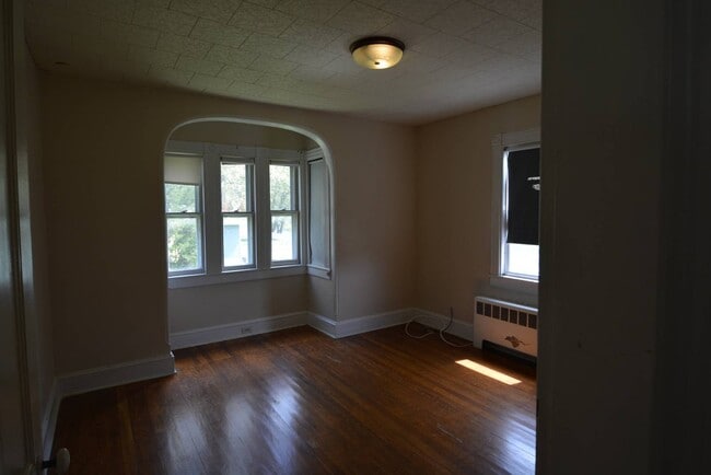 Building Photo - 99 Bayview Ave