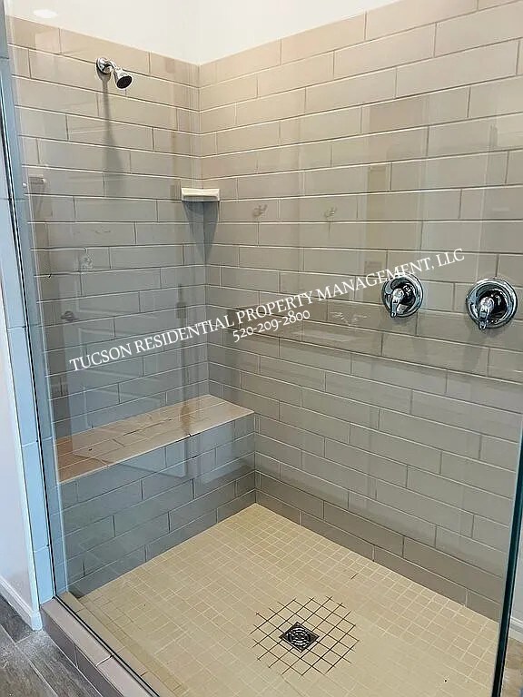 Building Photo - 13142 E Cembeline Ln