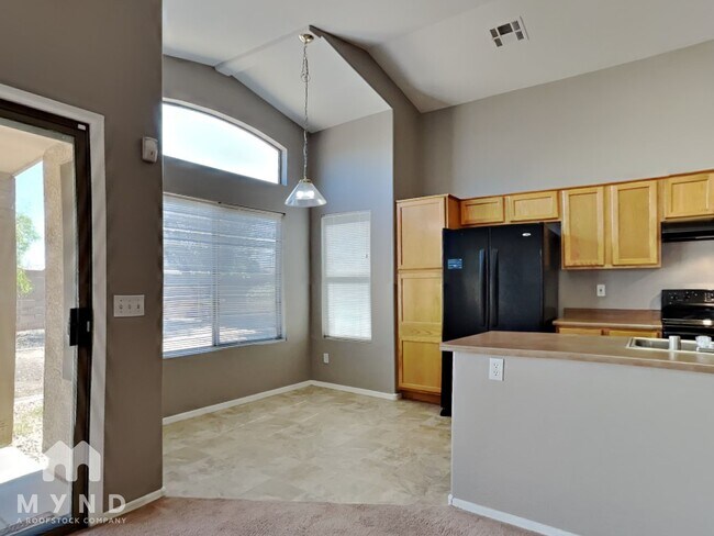 Building Photo - 15012 W Watson Ln