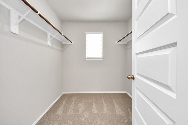 Building Photo - 21235 Mem Vis Dr